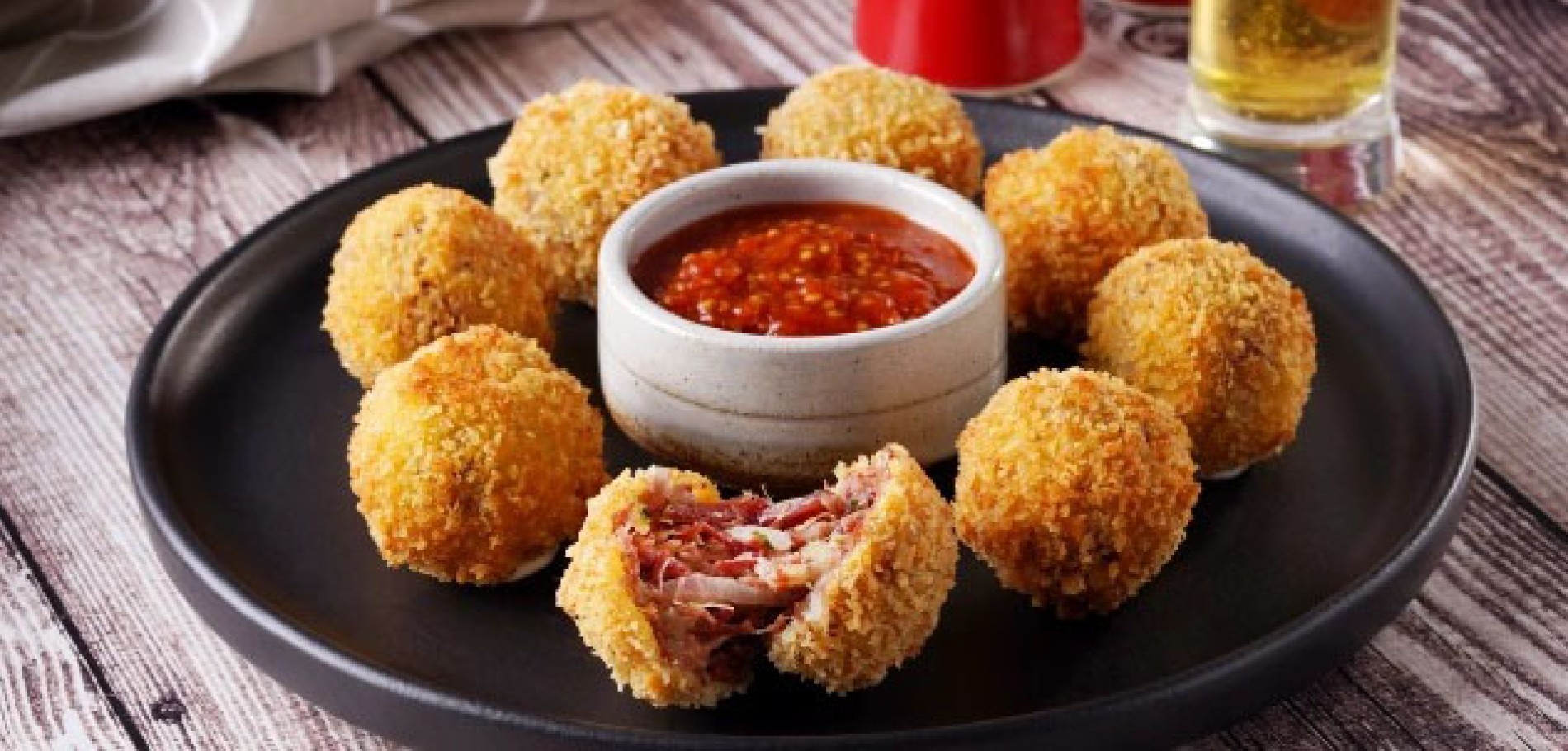 Bolinho de Carne ou Queijo