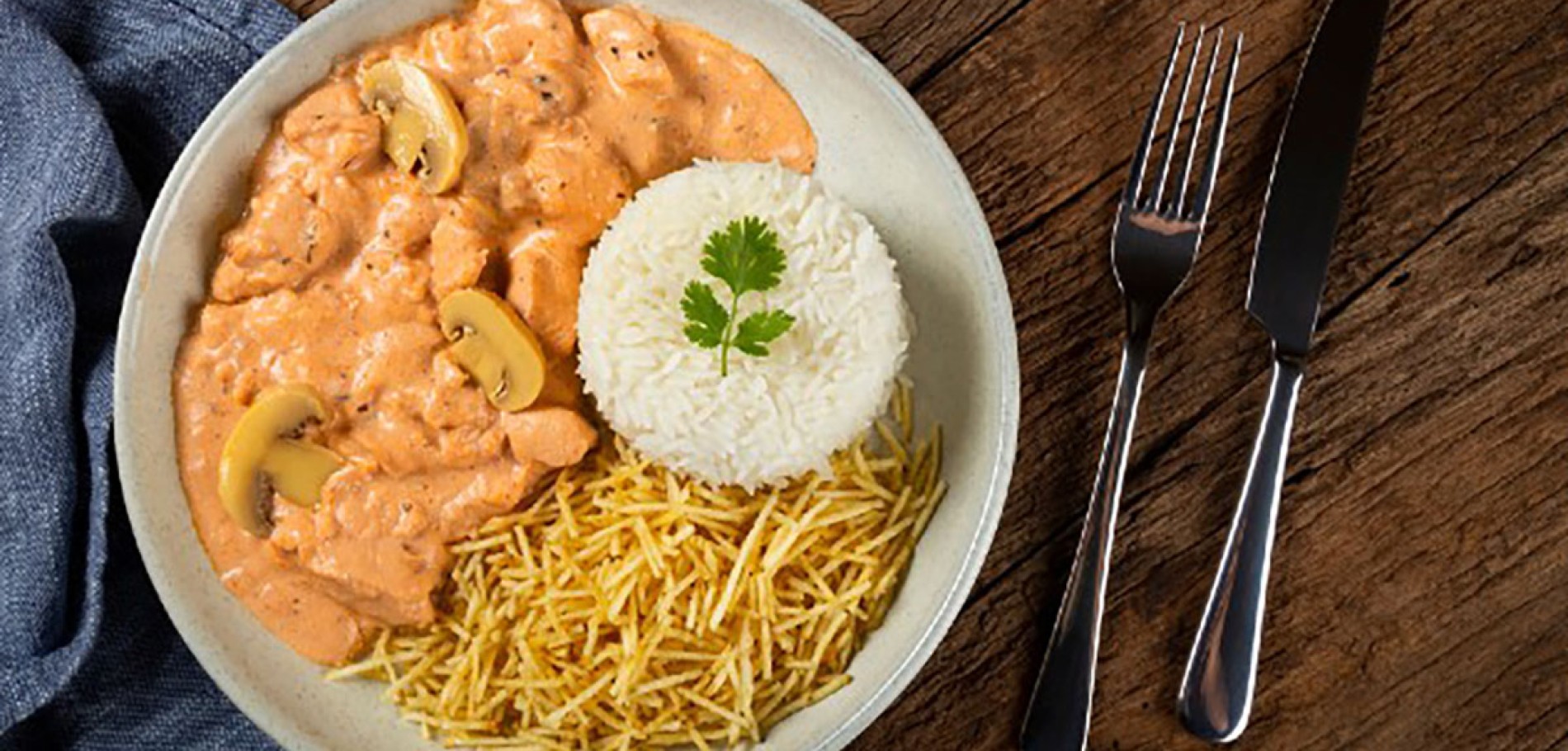 Estrogonofe de Frango ou Carne